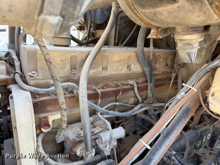 image for item DT3054 1985 International F-2574 ready mix truck