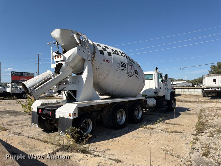 image for item DT3055 1997 Ford LT9000 ready mix truck