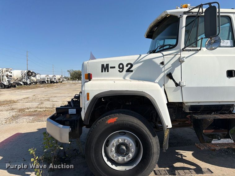image for item DT3055 1997 Ford LT9000 ready mix truck