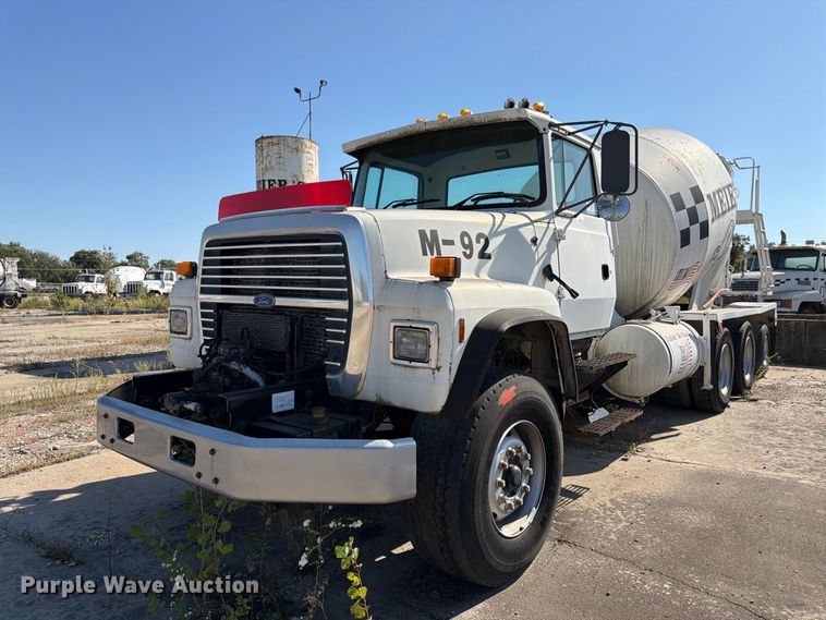 image for item DT3055 1997 Ford LT9000 ready mix truck