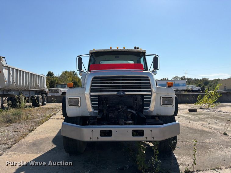 image for item DT3055 1997 Ford LT9000 ready mix truck