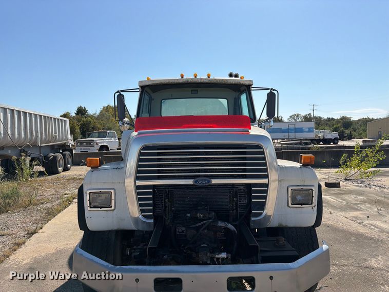 image for item DT3055 1997 Ford LT9000 ready mix truck