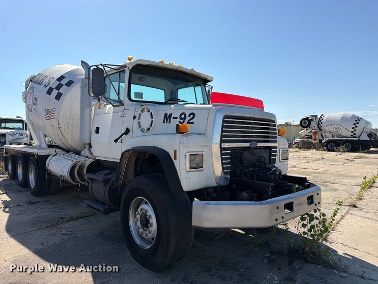 image for item DT3055 1997 Ford LT9000 ready mix truck