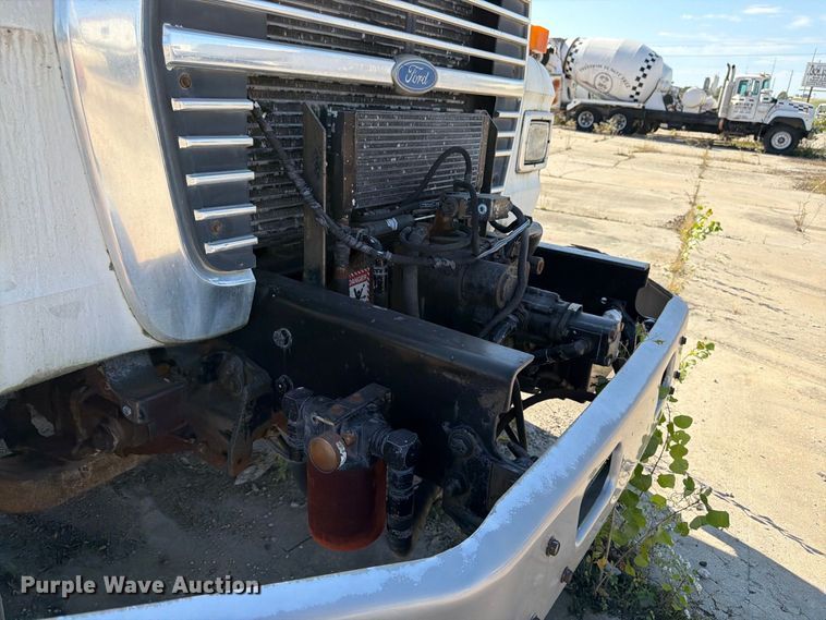 image for item DT3055 1997 Ford LT9000 ready mix truck