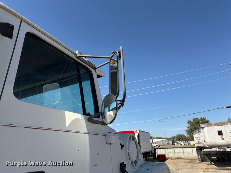 image for item DT3055 1997 Ford LT9000 ready mix truck