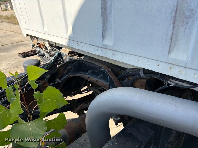 image for item DT3055 1997 Ford LT9000 ready mix truck
