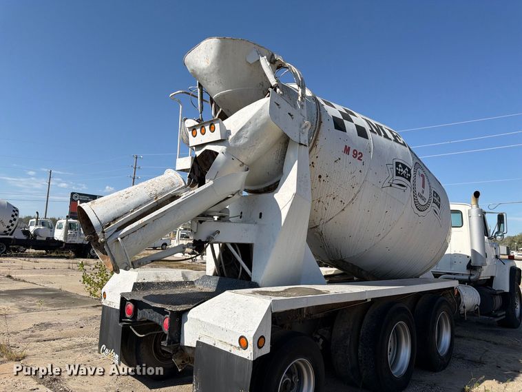 image for item DT3055 1997 Ford LT9000 ready mix truck