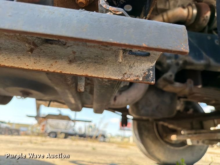 image for item DT3055 1997 Ford LT9000 ready mix truck