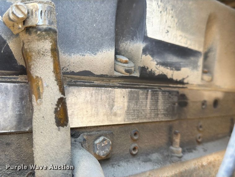image for item DT3055 1997 Ford LT9000 ready mix truck