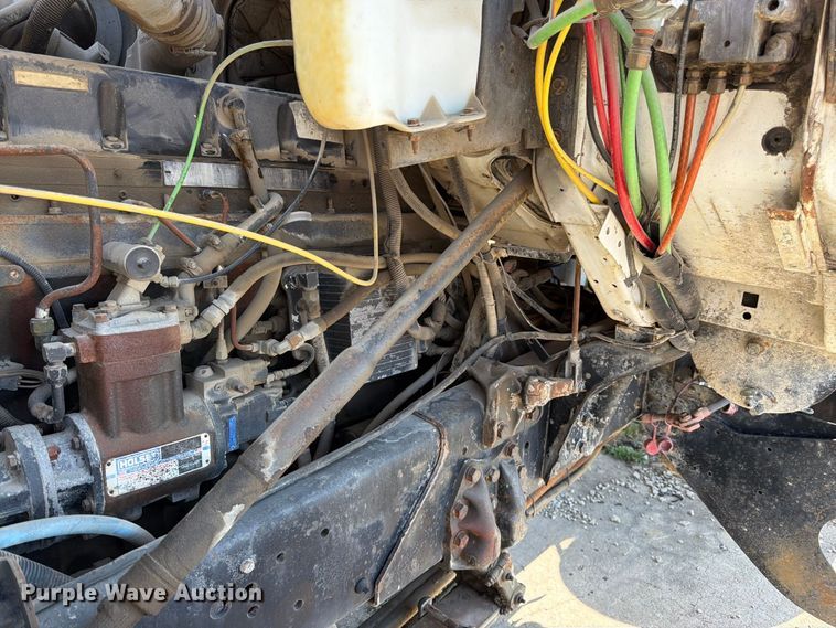 image for item DT3055 1997 Ford LT9000 ready mix truck