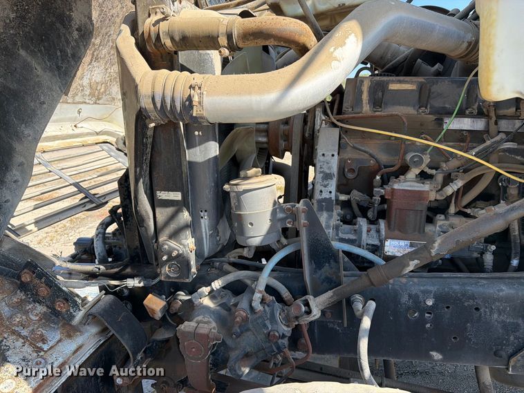 image for item DT3055 1997 Ford LT9000 ready mix truck