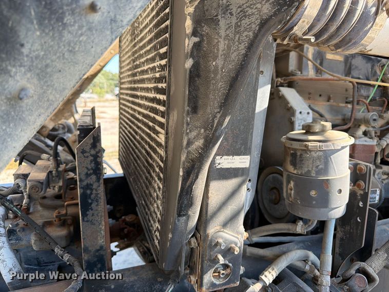 image for item DT3055 1997 Ford LT9000 ready mix truck