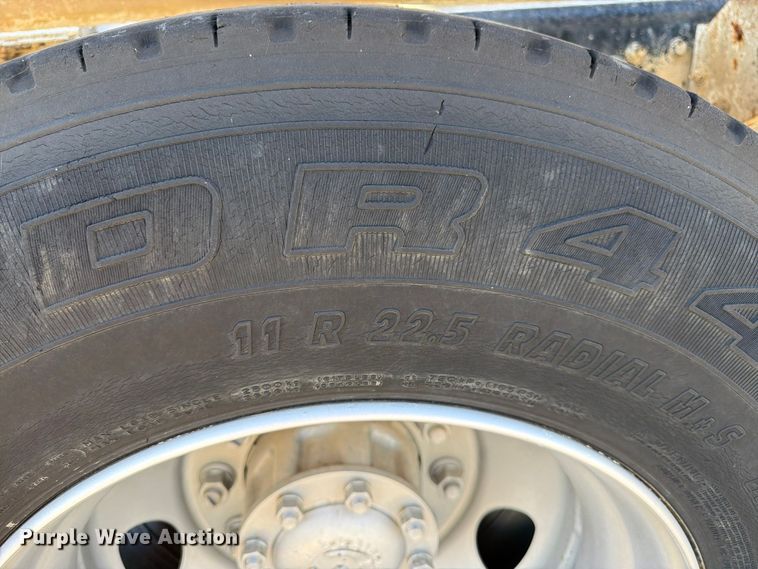 image for item DT3055 1997 Ford LT9000 ready mix truck