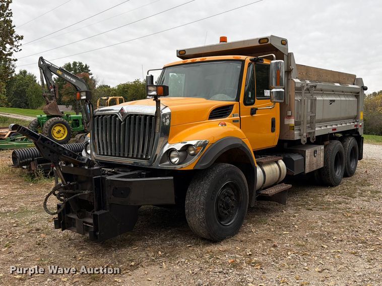 image for item DT3067 2012 International WorkStar 7400 dump truck