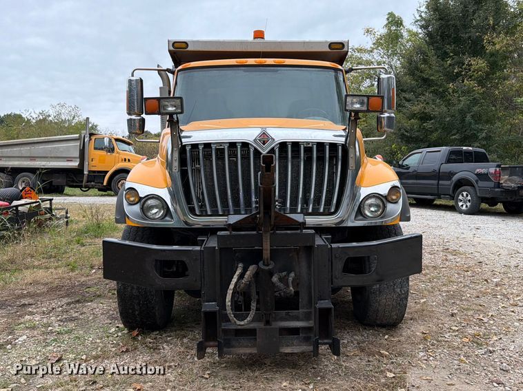 image for item DT3067 2012 International WorkStar 7400 dump truck