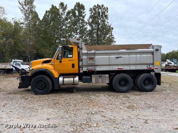 image for item DT3067 2012 International WorkStar 7400 dump truck