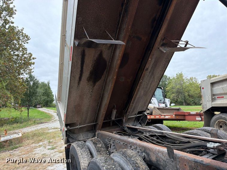 image for item DT3067 2012 International WorkStar 7400 dump truck