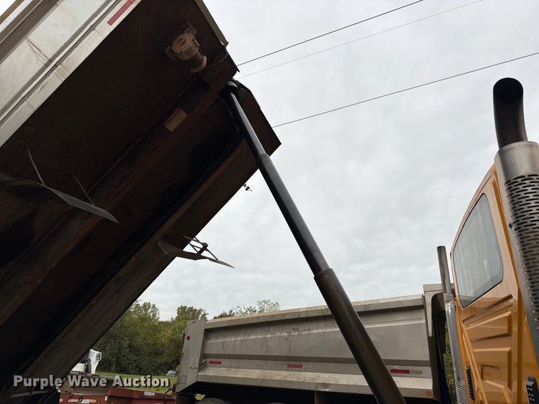image for item DT3067 2012 International WorkStar 7400 dump truck