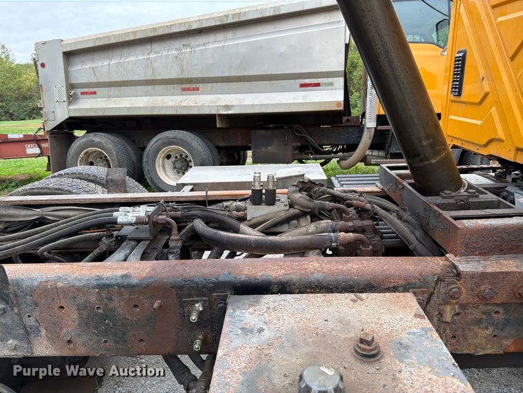 image for item DT3067 2012 International WorkStar 7400 dump truck