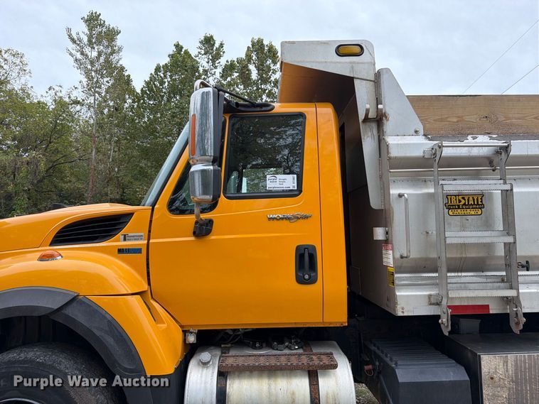 image for item DT3067 2012 International WorkStar 7400 dump truck