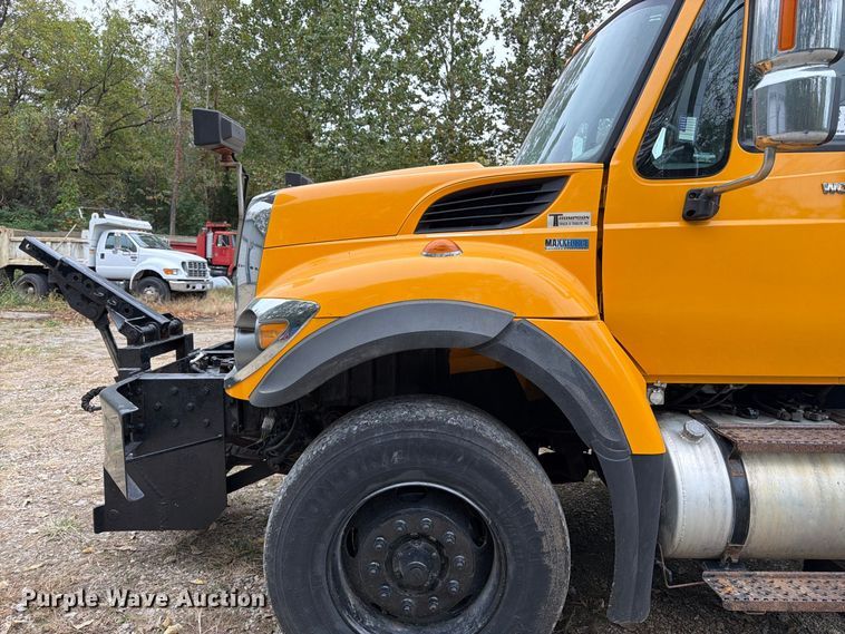 image for item DT3067 2012 International WorkStar 7400 dump truck
