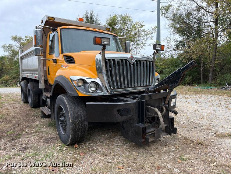 image for item DT3067 2012 International WorkStar 7400 dump truck