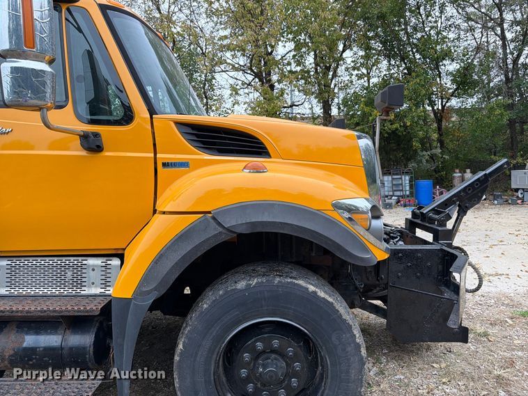 image for item DT3067 2012 International WorkStar 7400 dump truck