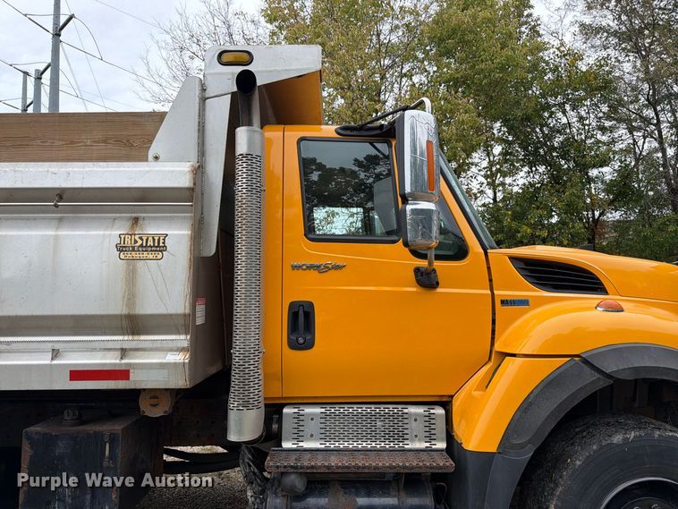 image for item DT3067 2012 International WorkStar 7400 dump truck