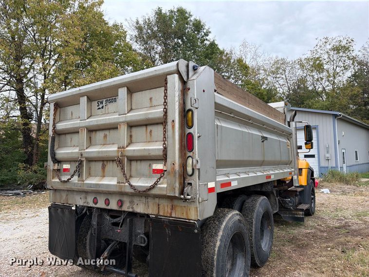 image for item DT3067 2012 International WorkStar 7400 dump truck