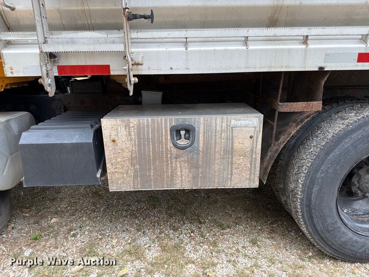 image for item DT3067 2012 International WorkStar 7400 dump truck