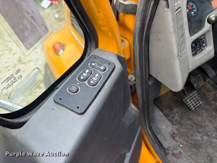image for item DT3067 2012 International WorkStar 7400 dump truck