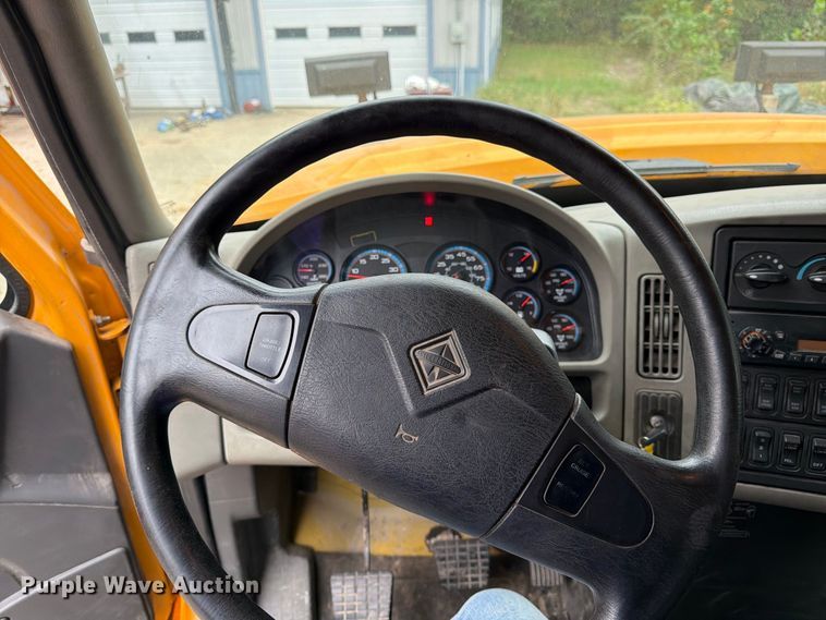 image for item DT3067 2012 International WorkStar 7400 dump truck