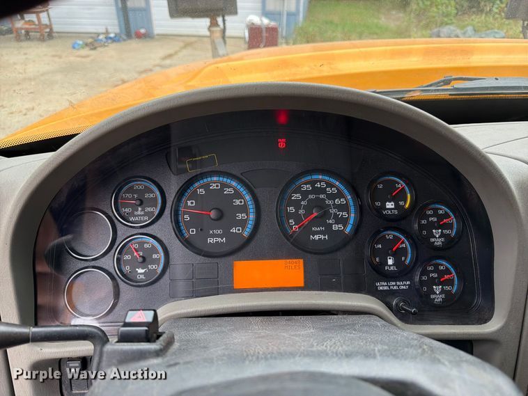 image for item DT3067 2012 International WorkStar 7400 dump truck
