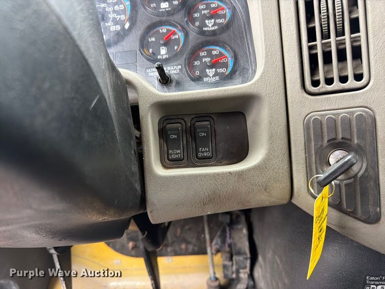 image for item DT3067 2012 International WorkStar 7400 dump truck