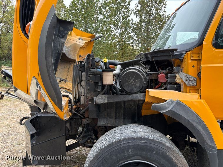 image for item DT3067 2012 International WorkStar 7400 dump truck