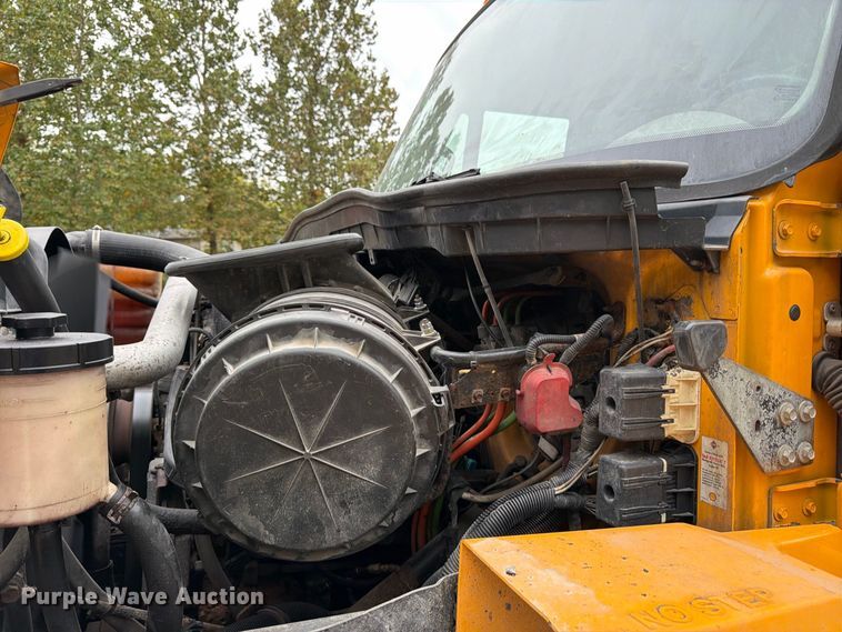 image for item DT3067 2012 International WorkStar 7400 dump truck