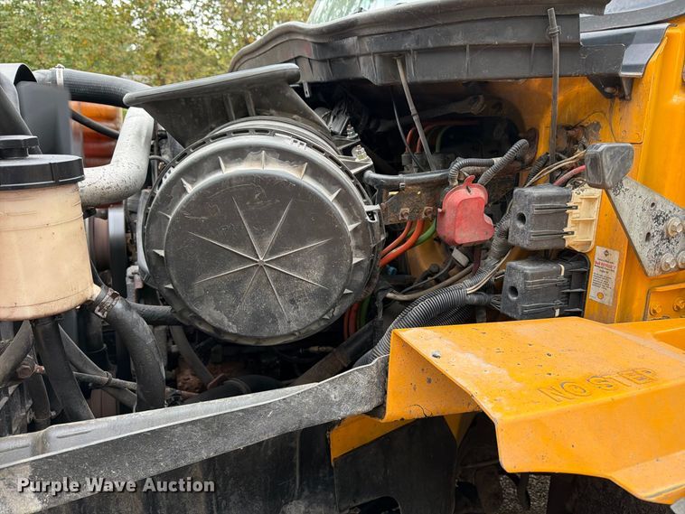 image for item DT3067 2012 International WorkStar 7400 dump truck