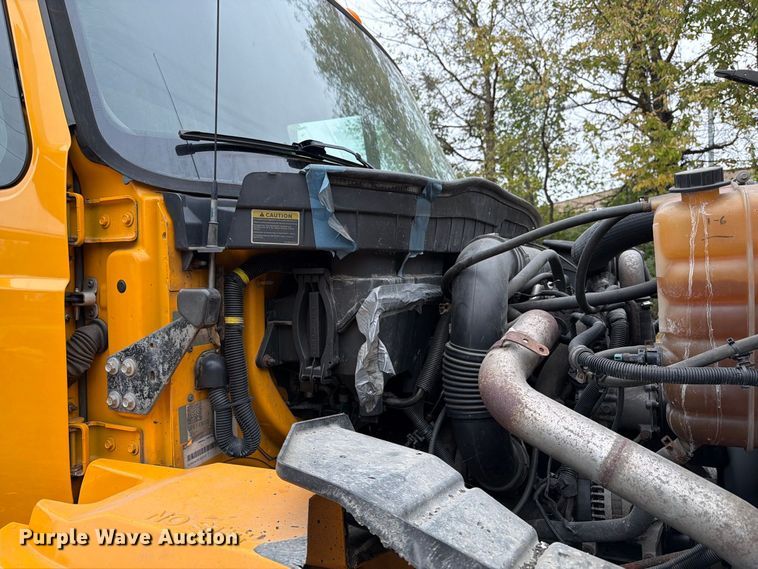 image for item DT3067 2012 International WorkStar 7400 dump truck