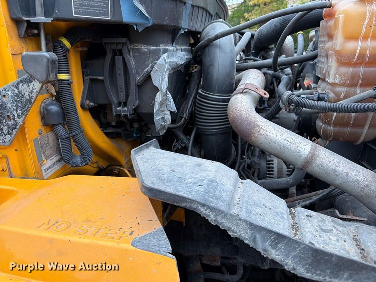 image for item DT3067 2012 International WorkStar 7400 dump truck