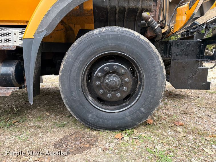 image for item DT3067 2012 International WorkStar 7400 dump truck
