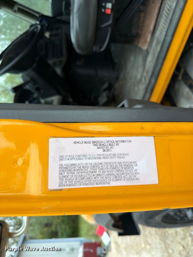 image for item DT3067 2012 International WorkStar 7400 dump truck