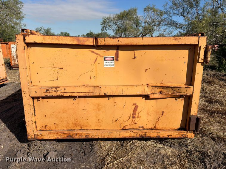 image for item DU1556 Roll-off container