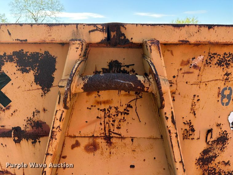 image for item DU1556 Roll-off container