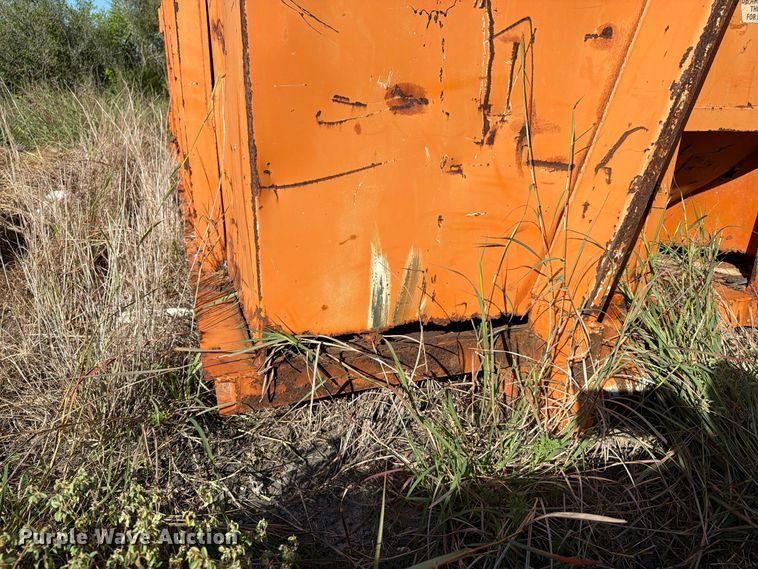 image for item DU1568 Roll-off container
