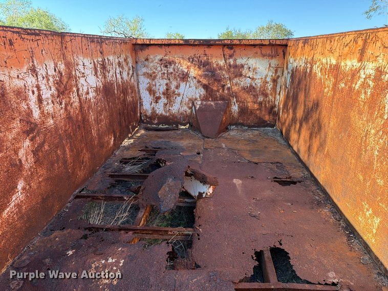 image for item DU1572 Roll-off container