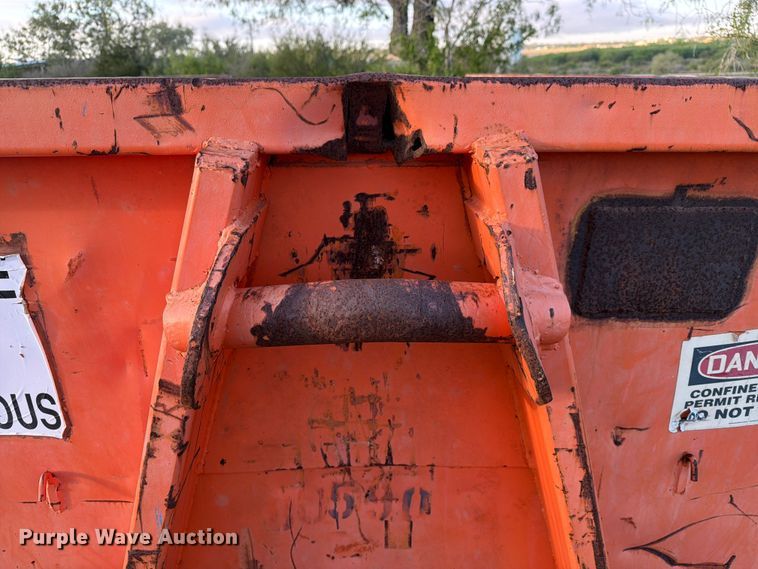image for item DU1573 Roll-off container