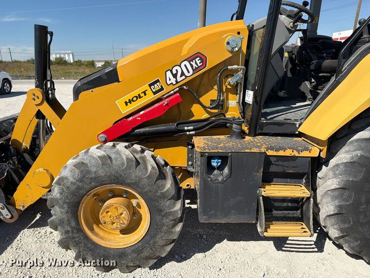 image for item DU1578 2022 Caterpillar 420 XE backhoe