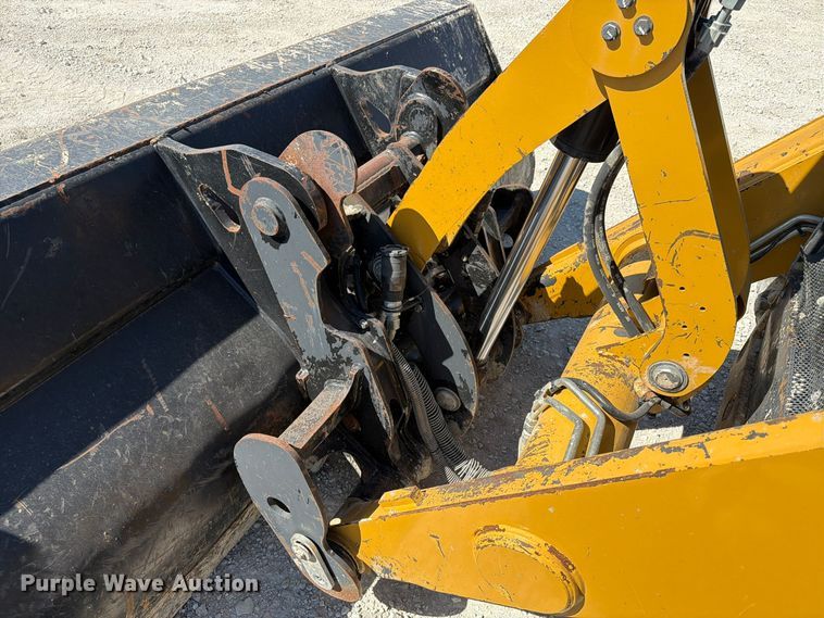 image for item DU1578 2022 Caterpillar 420 XE backhoe