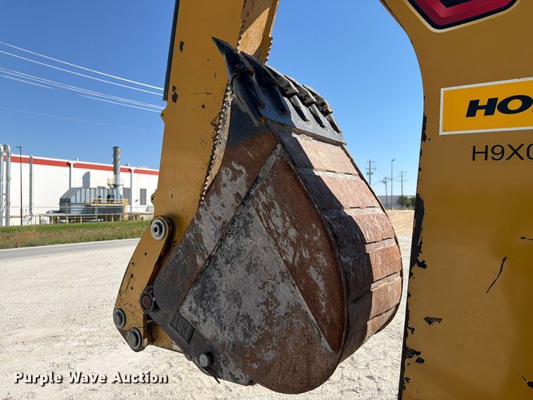 image for item DU1578 2022 Caterpillar 420 XE backhoe
