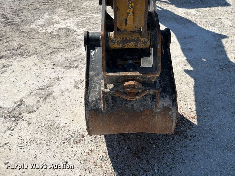 image for item DU1578 2022 Caterpillar 420 XE backhoe